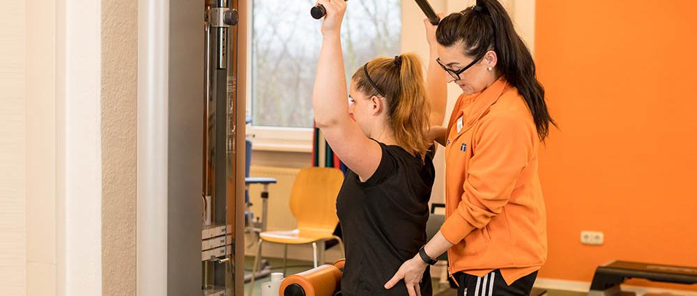 Das Medizinische Training ist ein gezieltes Bewegungsprogramm und steht unter direkter Anleitung eines dafür besonders qualifizierten Physiotherapeuten