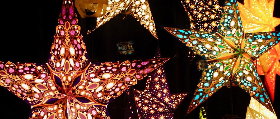 Die Weihnachtsmärkte sind eine schöne Tradition in der Vorweihnachtszeit. Auch in Schwerin öffnet in der wunderbaren Altstadt bereits am 25. November der „Stern des Nordens“