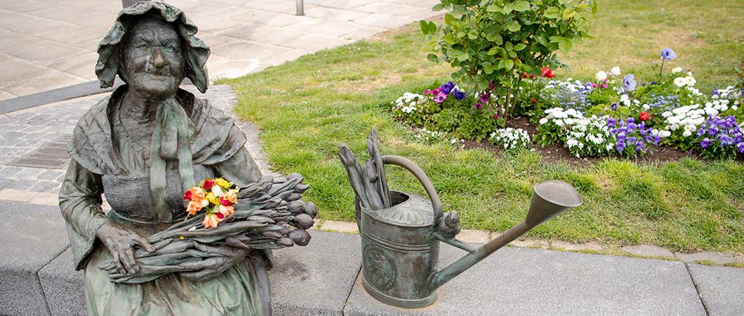 Skulptur-Denkmal-Schwerin-Bertha-Klingberg c maxpress haupt