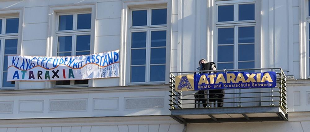 Klangfreuden auf Abstand – ATARAXIA to go heißt es jeden Abend ab 18 Uhr am Pfaffenteich