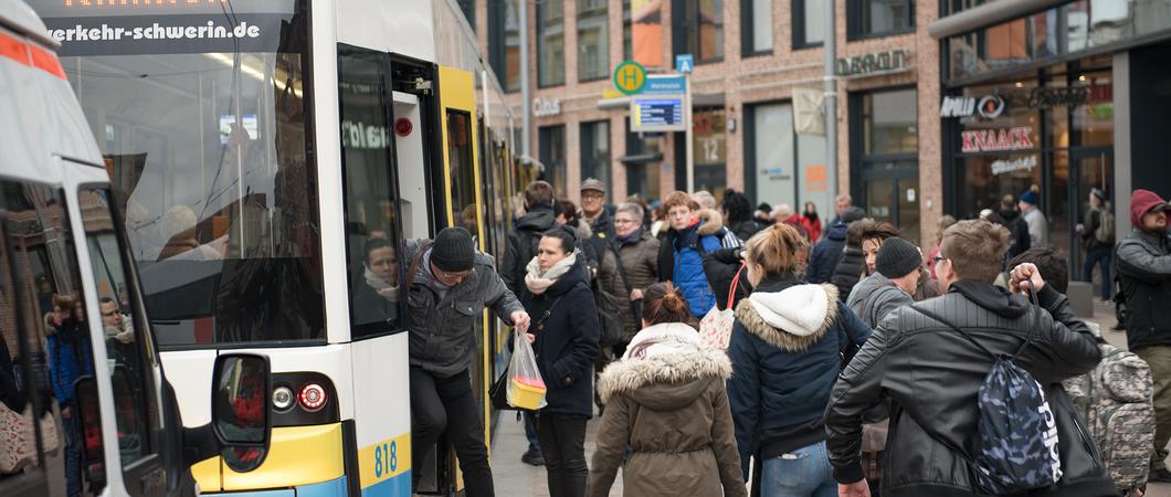 Mit einigen Spielregeln wird die ÖPNV-Fahrt zur sicheren, entspannten Angelegenheit