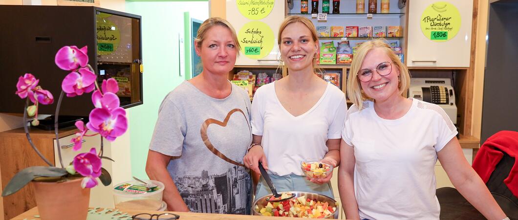 Nachdem der beliebte AWO-Treff in diesem Jahr nach aufwändiger Sanierung wieder in Betrieb genommen wurde, hat sich nun auch die Leitung verjüngt.