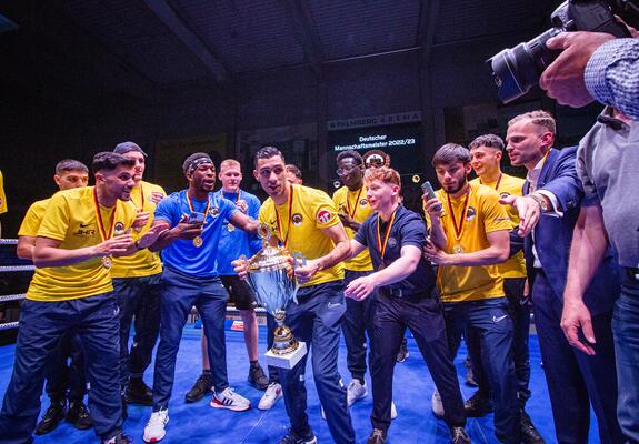 Bundesliga-Boxer des BC Traktor Schwerin empfangen am 6. April den Vizemeister MBR Hamm und wollen den Weg zur Titelverteidigung ebnen