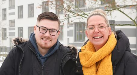 Rund 400 Mitarbeitende bei ANKER Sozialarbeit und den Dreescher Werkstätten begleiten Menschen mit psychischer Beeinträchtigung oder geistiger Behinderung an über 30 Standorten mit mehr als 40 verschiedenen Angeboten in Schwerin.
