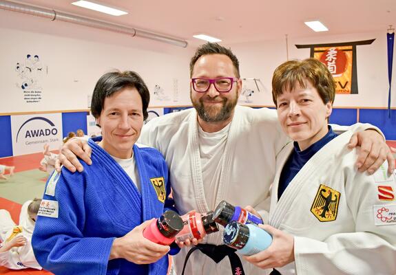 Sechs Vereine laden gemeinsam mit Glücksmaler Michael Frahm (Foto) und dem PSV Schwerin Judo Kinder und Jugendliche dazu ein, sich in Kampfsportarten wie Judo, Ringen, Boxen, Karate, Aikido oder Wing Tsun auszuprobieren