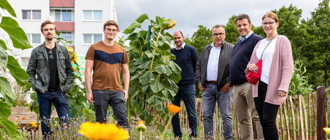 Die Fläche im Nachbarschaftsgarten wird von 25 Parteien bewirtschaftet, Fotos: maxpress/srk