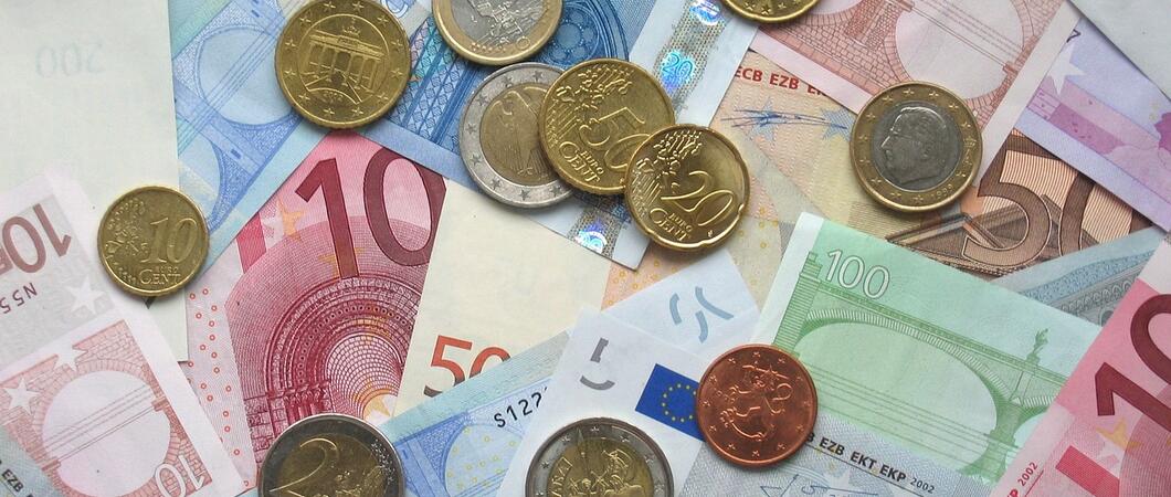 Schwerins Haushalt gerät 2024 weiter unter Druck. Die Prognose der Finanzverwaltung beziffert die Haushaltsverschlechterung gegenüber der Planung mit über 27 Mio. Euro Oberbürgermeister Rico Badenschier hat deshalb eine Haushaltssperre verfügt: