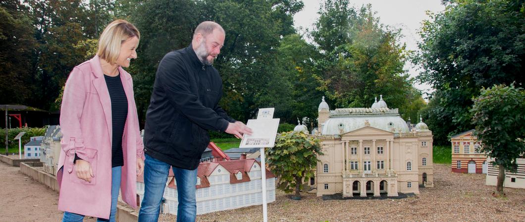 Schwerin ganz anders erleben – das bieten die Hörbeiträge von CITYTOGO und die Miniaturen der städtischen Sehenswürdigkeiten in „Lütt Schwerin“ gleichermaßen. Da lag es nahe, beides  zusammenzubringen.