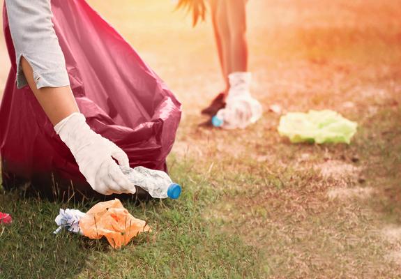 In den Straßen und Parks der Stadt soll der Frühling Einzug halten. Alle Jahre wieder putzt sich die Landeshauptstadt deshalb mit einer großen Reinemachaktion so richtig heraus.