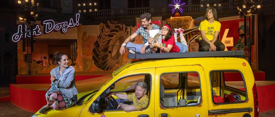 14 Vorstellungen von „Little Miss Sunshine“ sind bis 22. Juli im sommerlichen Innenhof des Schweriner Schlosses zu erleben, Foto: Silke Winkler