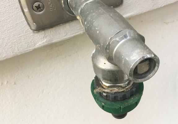 Bei Leitungen, die im Winter nicht gebraucht werden, heißt es jetzt, einen sicheren Schutz vor Minusgraden zu gewährleisten. Das gilt auch für Zähler.