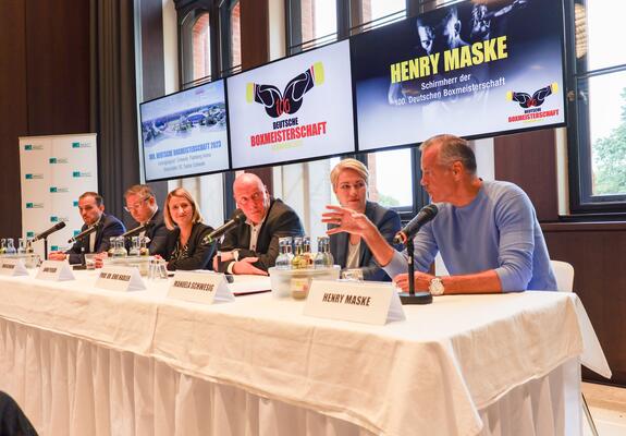 Der Schirmherr der 100. Deutschen Boxmeisterschaften, Henry Maske auf der Pressekonferenz in Schwerin