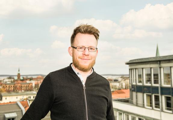 Im Verlaufe des Frühjahrs, und sobald es die Verordnungslage zulässt, möchte die Innenstadt wieder Menschen in die Geschäfte locken und das kulturelle Leben aufblühen lassen