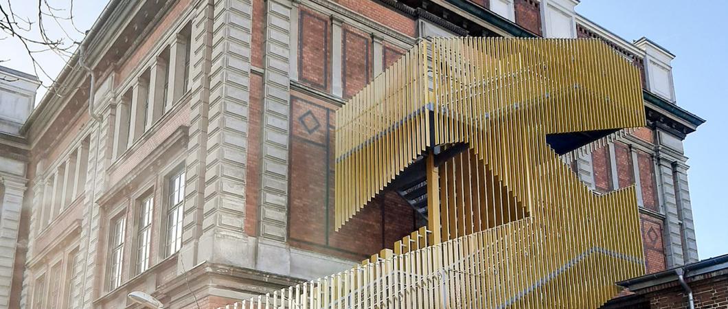 Blickfang für Denkmal- und Brandschützer: die neue Rettungsweg-Treppe