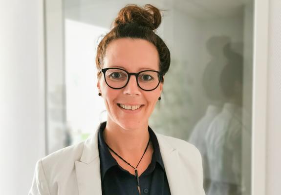 Vertriebsleiterin Elaine Ost freut sich auf das Lymph-Event bei STOLLE in Schwerin, Foto: maxpress
