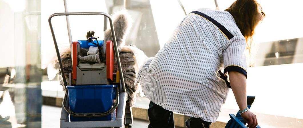 Beschäftigte müsssen den dringend benötigten Mund-Nasen-Schutz aus der eigenen Tasche bezahlen