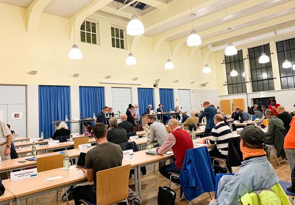 Auf der vergangenen Stadtvertretersitzung hat der OB einiges an Schelte für seinen Widerspruch gegen den Beschluss der Stadtvertreter – den Schülernahverkehr ab 2021 kostenlos zu ermöglichen – einstecken müssen.