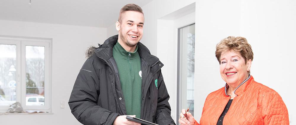 Edda Afrah ist voller Freude als erste WGS-Mieterin in den Neubau in der Anne-Frank-Straße gezogen