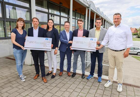 WAG, SAE und AQS haben im Sommer ihr Jubiläum gefeiert. Anstelle von Geschenken wurden die Gratulanten um eine Spende gebeten.