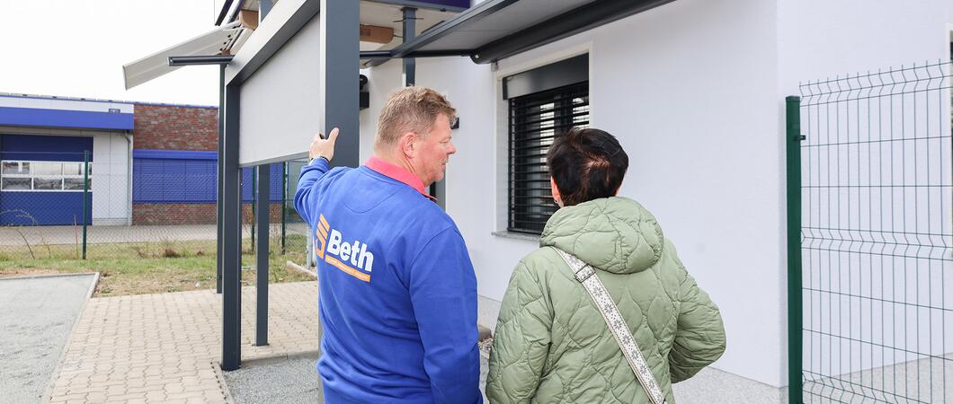 Der Montagebetrieb Beth im Gewerbegebiet Schwerin Süd überzeugt nicht nur mit Markenqualität, Funktionserlebnis und persönlicher Beratung – auf die Produkte namhafter Hersteller gibt es bis zu fünf Jahre Garantie.