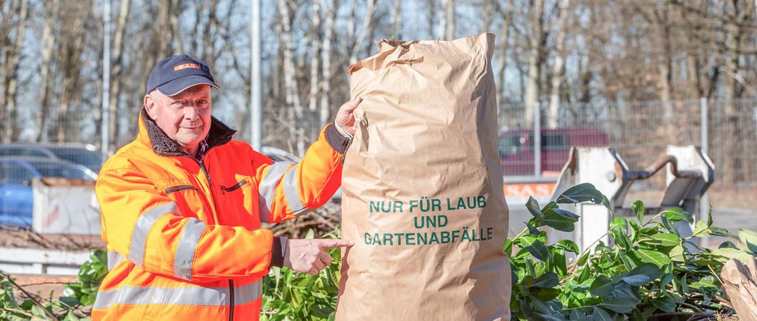 Solch einen Ansturm hat es seit Jahrzehnten nicht mehr gegeben: Schon in der dritten Februarwoche haben die Schweriner damit begonnen, den Grünschnitt zum Wertstoffhof der SAS zu schaffen