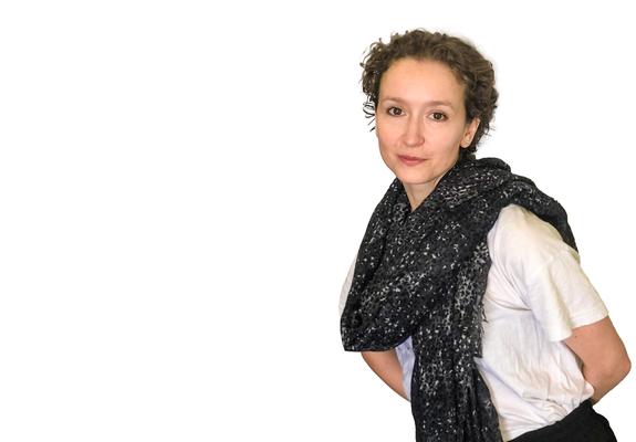 Liebe Leserinnen und Leser, ich lade Sie ganz herzlich zu unserem nächsten Highlight ein – unsere Ballettgala Connexion, bei der Künstler aus Berlin, Amsterdam, Madrid, Zürich und von der Wiener Staatsoper tanzen