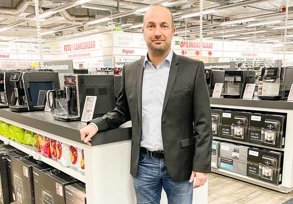 Der gelernte Elektroinstallateur hat in vielen Regionen Deutschlands gelebt und gearbeitet. Nach Sindelfingen, Rostock und Dortmund ist Torsten Moldenhauer nun wieder in seine Geburtsstadt Güstrow zurückgekehrt.