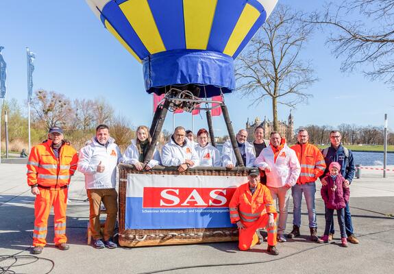 Absoluter Höhepunkt war der SAS-Ballonkran, mit dem die Gäste das Panorama auf die Stadt genießen konnten | Foto: maxpress