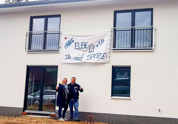 „Ihr seid einfach Spitze“ – Worte, wie diese, gehen doch runter wie Öl, oder? Für das gesamte Team von Elbe-Haus ist es dennoch immer schön, lobende Worte von ihren Kunden zu bekommen