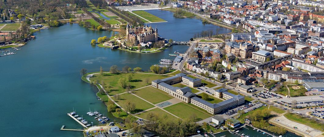 Seit 2014 hieß es warten, zum 1. Februar endlich konnte Schwerin die Bewerbung zum Weltkulturerbe bei der UNESCO in Paris einreichen.