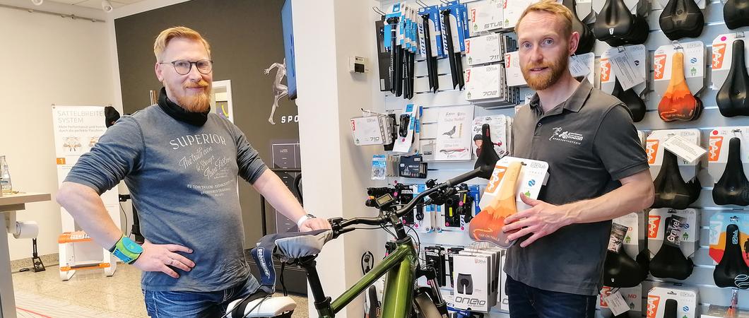 Das Team vom Sanitätshaus Hofmann stimmt E-Bikes auf die Nutzer ab, Foto: Sanitätshaus Hofmann