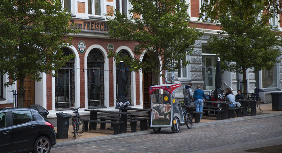 Stadtfuehrung-Schwerin Kneipe-Freischuetz-am-Ziegenmarkt c maxpress liste